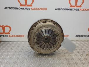Używane Dwumasowe kolo zamachowe Opel Corsa D 1.3 CDTi 16V ecoFLEX Cena € 200,00 Procedura marży oferowane przez Alexander Autodemontage