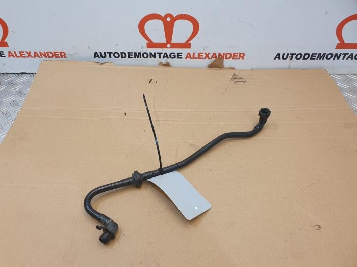Begagnade Bromsslang Volkswagen Up! (121) 1.0 12V 60 Pris € 20,00 Marginaltabell erbjuds av Alexander Autodemontage