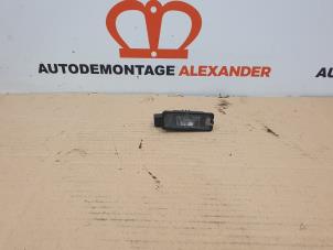 Usagé Eclairage immatriculation Volkswagen Polo V (6R) 1.2 12V BlueMotion Technology Prix sur demande proposé par Alexander Autodemontage