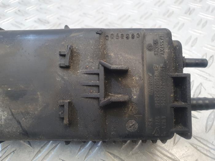 Carbon filter from a Peugeot 207/207+ (WA/WC/WM) 1.4 16V 2006