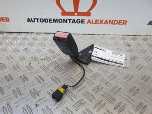 Used Front seatbelt buckle, left Peugeot 207/207+ (WA/WC/WM) 1.4 16V Price on request offered by Alexander Autodemontage