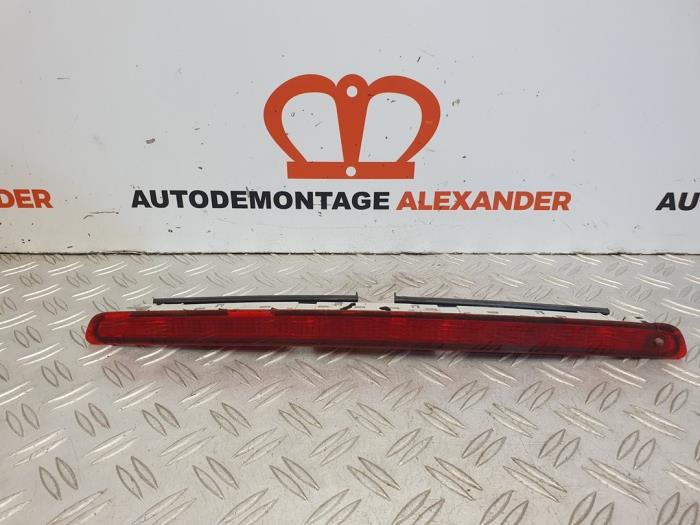 Third brake light Skoda Octavia Combi 1.6 TDI GreenTec 16V 5E9945097