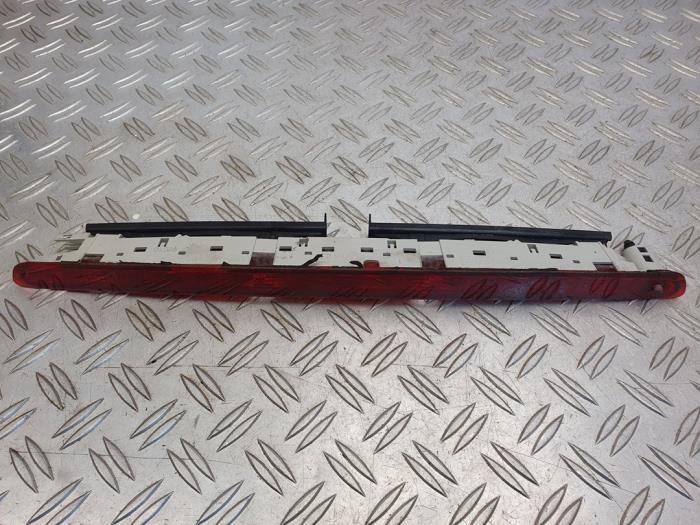 Third brake light Skoda Octavia Combi 1.6 TDI GreenTec 16V 5E9945097