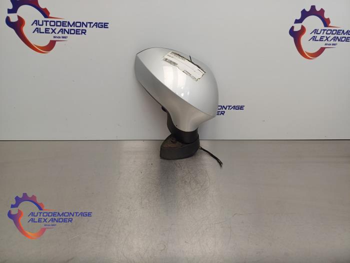 Wing mirror, right from a Seat Ibiza IV (6J5) 1.4 16V 2012