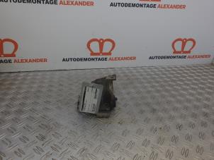 Używane Wspornik pompy klimatyzacji Citroen Berlingo 1.6 Hdi 16V 90 Phase 2 Cena na żądanie oferowane przez Alexander Autodemontage