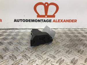Used Tank flap lock motor Opel Astra H Twin Top (L67) 1.6 16V Price on request offered by Alexander Autodemontage