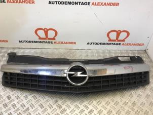 Used Grille strip Opel Astra H Twin Top (L67) 1.6 16V Price € 60,00 Margin scheme offered by Alexander Autodemontage