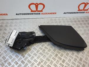 Gebrauchte Abdeckplatte Cabriodach Opel Astra H Twin Top (L67) 1.6 16V Preis auf Anfrage angeboten von Alexander Autodemontage