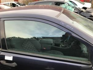 Used Door window 2-door, right Mercedes C Sportcoupé (C203) 1.8 C-180K 16V Price on request offered by Alexander Autodemontage