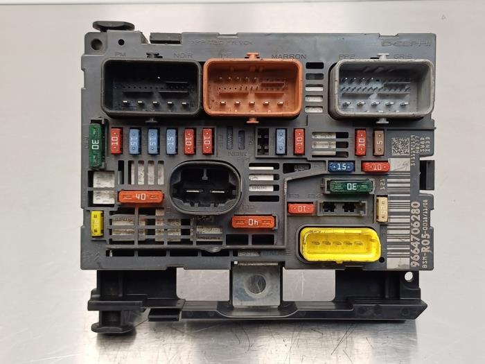 Fuse box Peugeot Partner 1.6 HDI 90 - BSMR05 DELPHI