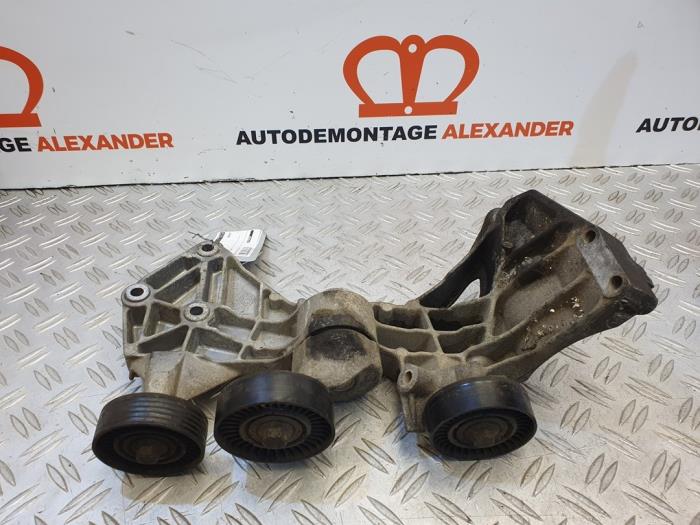 Used Engine mount Mercedes A (W168) 1.7 A-160 CDI 16V Price on request offered by Alexander Autodemontage