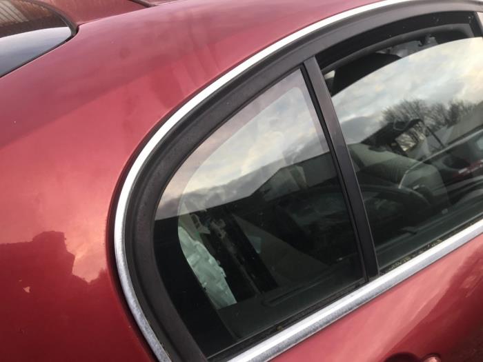 Zusätzliches Fenster 4-türig rechts hinten van een Renault Laguna III (BT) 1.5 dCi 110 2008