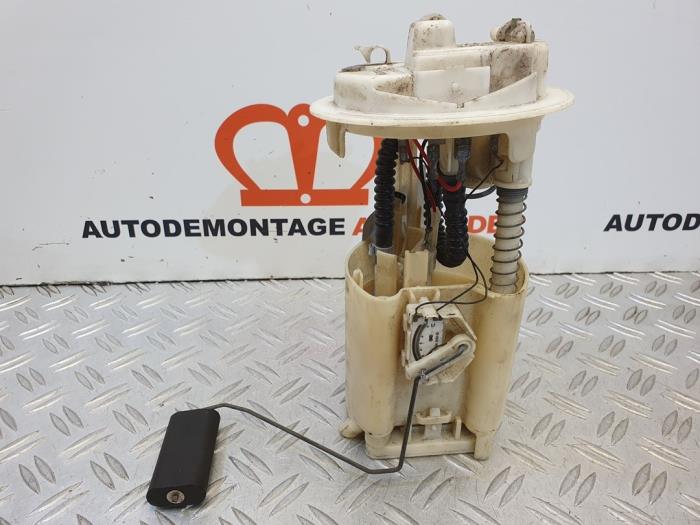 Gebrauchte Kraftstoffpumpe Elektrisch Peugeot 206 CC (2D) 1.6 16V Preis € 34,99 Margenregelung angeboten von Alexander Autodemontage