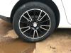 Jeu de jantes sport + pneus d'un Seat Ibiza IV (6J5) 1.2 12V 2012
