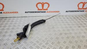 Usados Varilla medidora de aceite Renault Trafic New (FL) 2.0 dCi 16V 90 Precio de solicitud ofrecido por Alexander Autodemontage