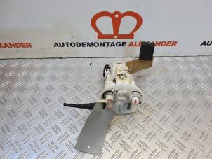 Usados Bomba eléctrica de combustible Suzuki Alto (GF) 1.0 12V Precio € 50,00 Norma de margen ofrecido por Alexander Autodemontage