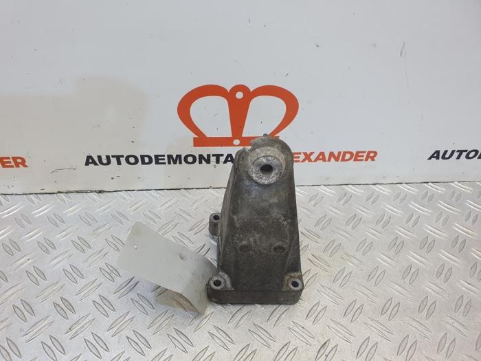 Used Engine mount Mercedes C (W204) 1.8 C-180K 16V Price on request offered by Alexander Autodemontage