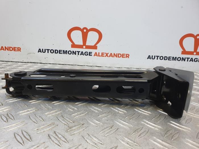 Używane Dzwignik Opel Meriva (A) 1.6 16V Cena na żądanie oferowane przez Alexander Autodemontage