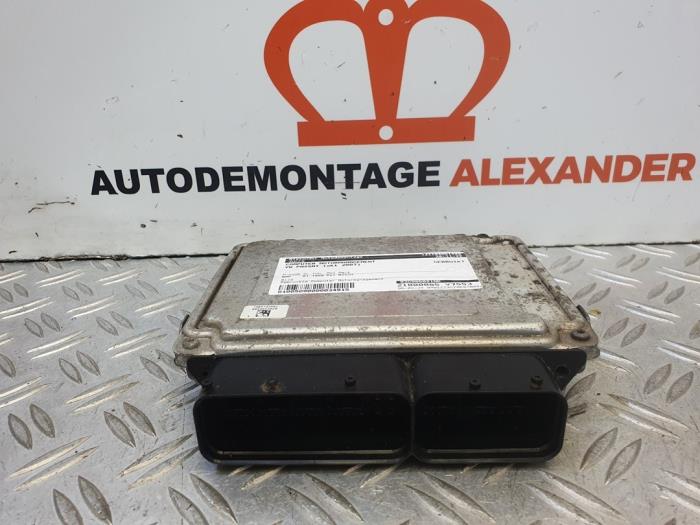 Used Engine management computer Volkswagen Passat (3C2) 2.0 TDI 140 Price € 39,99 Margin scheme offered by Alexander Autodemontage