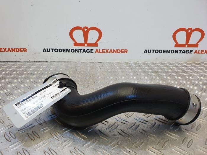 Gebrauchte Intercooler Schlauch Mercedes S (W220) 3.2 S-320 CDI 24V Preis auf Anfrage angeboten von Alexander Autodemontage