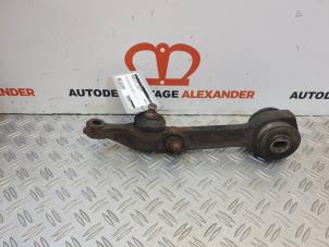 Used Rear lower wishbone, left Mercedes SLK (R170) 2.0 200 16V Price on request offered by Alexander Autodemontage