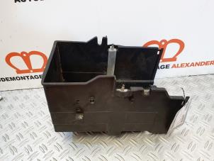Usados Caja de batería Ford Focus 3 Wagon 1.6 TDCi Precio de solicitud ofrecido por Alexander Autodemontage