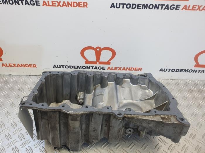 Usagé Couvercle carter Audi A4 (B9) 2.0 TDI Ultra 16V Prix € 180,00 Règlement à la marge proposé par Alexander Autodemontage
