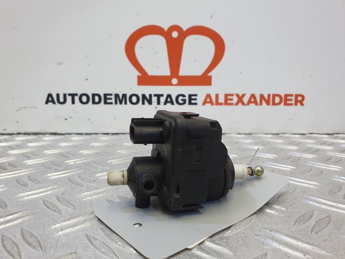 Używane Silnik reflektora Mazda 6 (GG12/82) 1.8i 16V Cena € 15,00 Procedura marży oferowane przez Alexander Autodemontage