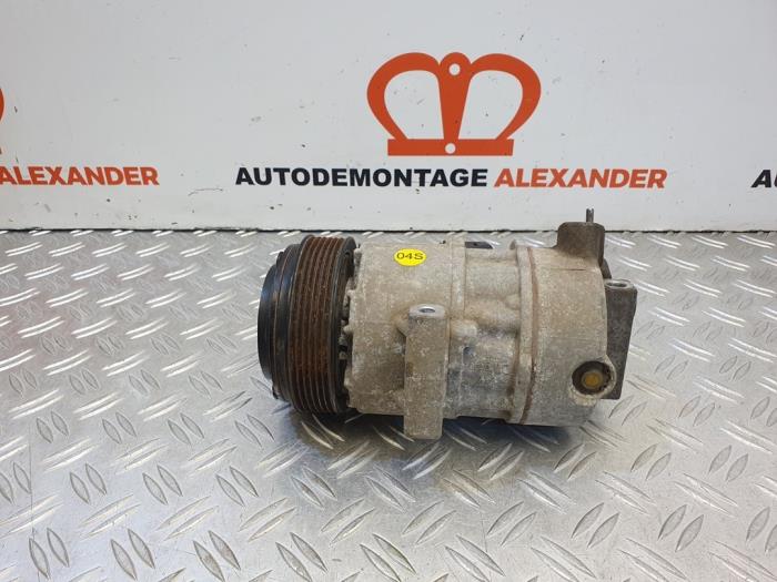 Air conditioning pump from a Volkswagen Up! (121) 1.0 12V 60 2012