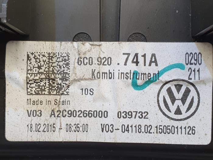 Instrument de bord d'un Volkswagen Polo V (6R) 1.4 TDI DPF BlueMotion technology 2015