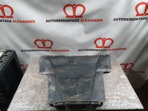Usagé Plaque de protection moteur Renault Kangoo Express (FW) 1.5 dCi 75 Prix € 78,65 Prix TTC proposé par Alexander Autodemontage