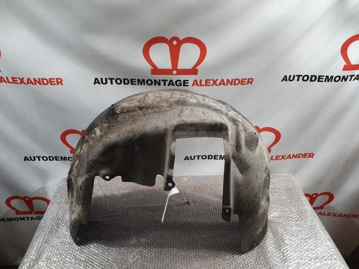 Rear wheel arch liner