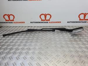 Used Front wiper arm BMW 1 serie (F20) 116i 1.6 16V Price on request offered by Alexander Autodemontage