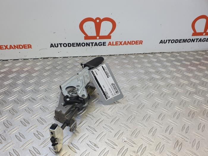 Gebrauchte Handbremsgriff BMW 1 serie (F20) 116i 1.6 16V Preis € 50,00 Margenregelung angeboten von Alexander Autodemontage