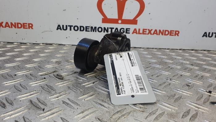 Usados Rodillo tensor correa múltiple Fiat Fiorino (225) 1.3 JTD 16V Multijet Precio de solicitud ofrecido por Alexander Autodemontage
