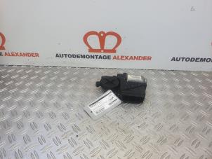 Używane Silnik szyby drzwiowej Skoda Fabia (6Y2) 1.4i Cena na żądanie oferowane przez Alexander Autodemontage