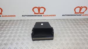 Usados Compartimiento de almacenamiento Seat Leon (5FB) 1.4 TSI 16V Precio € 40,00 Norma de margen ofrecido por Alexander Autodemontage
