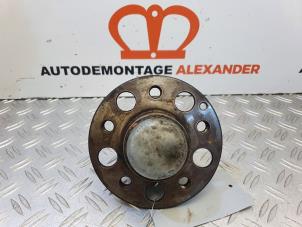 Used Front wheel hub Mercedes E (W211) 2.2 E-200 CDI 16V Price on request offered by Alexander Autodemontage