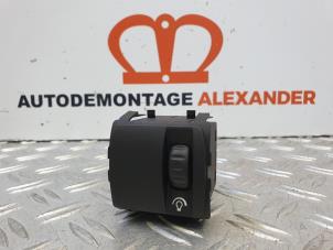 Used Cockpit dimmer Renault Megane III Grandtour (KZ) 1.4 16V TCe 130 Price on request offered by Alexander Autodemontage
