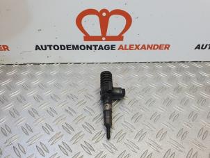 Usados Inyector (diésel) Audi A4 (B7) 2.0 TDI 16V Precio € 40,00 Norma de margen ofrecido por Alexander Autodemontage