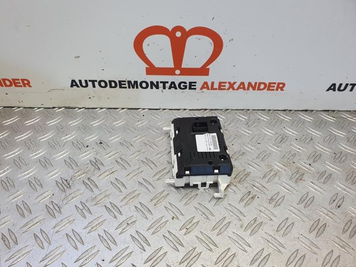 Begagnade Innerdisplay Ford Fiesta 6 (JA8) 1.6 TDCi 16V 95 Pris på förfrågan erbjuds av Alexander Autodemontage