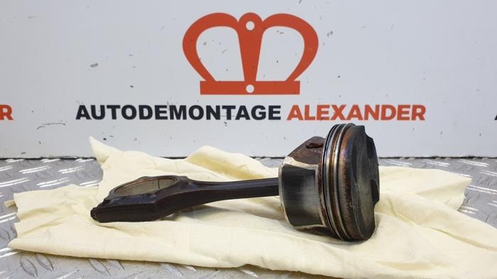 Usagé Piston Mini Mini (R56) 1.6 16V Cooper Prix sur demande proposé par Alexander Autodemontage