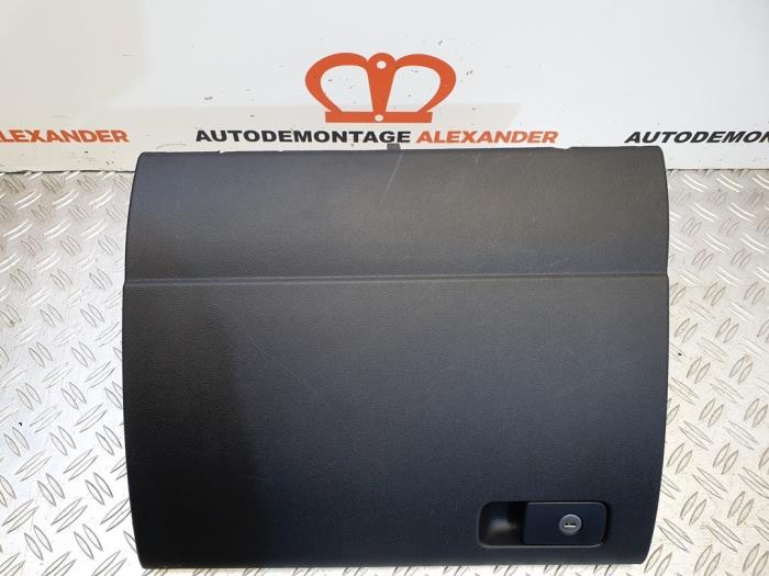 Begagnade Handskfack Volkswagen Golf VII (AUA) 1.6 TDI 16V Pris € 60,00 Marginaltabell erbjuds av Alexander Autodemontage