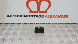 Używane Zlacze multimedialne Seat Leon (5FB) 1.4 TSI 16V Cena na żądanie oferowane przez Alexander Autodemontage