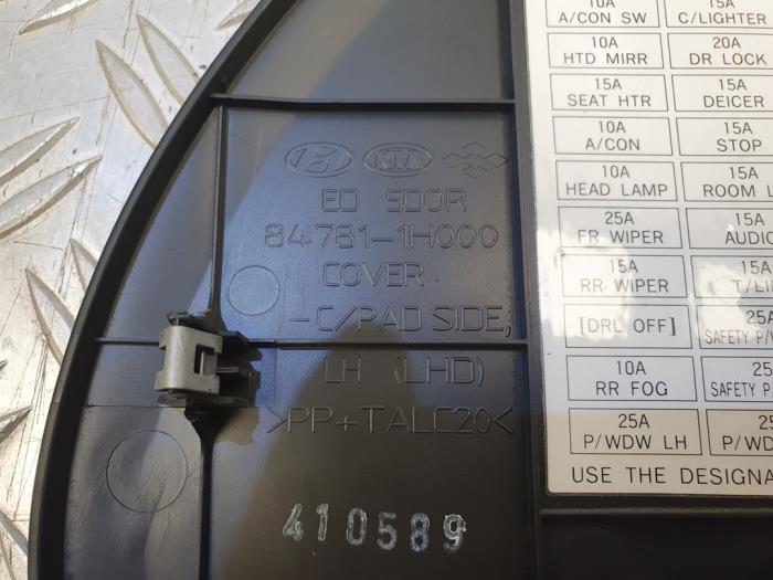 Elément tableau de bord d'un Kia Cee'd (EDB5) 2.0 CRDi 16V 2008