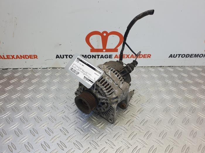 Begagnade Dynamo Volkswagen Golf IV (1J1) 1.8 20V Pris € 30,00 Inklusive moms erbjuds av Alexander Autodemontage