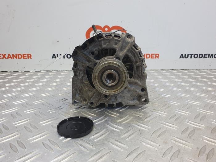 Dynamo from a Mercedes-Benz A (W176) 1.5 A-180 CDI, A-180d 16V 2013
