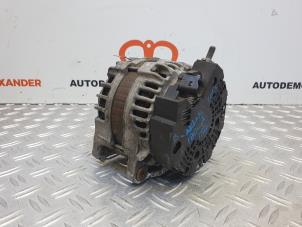 Dynamo from a Mercedes-Benz A (W176) 1.5 A-180 CDI, A-180d 16V 2013