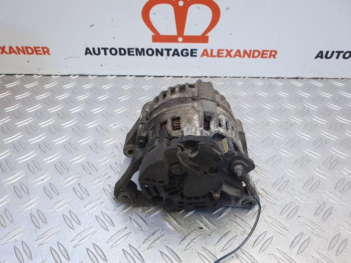 Begagnade Dynamo Opel Tigra Twin Top 1.4 16V Pris € 59,99 Inklusive moms erbjuds av Alexander Autodemontage
