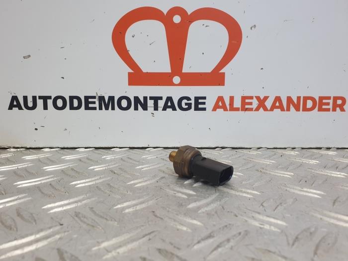 Usagé Capteur de pression carburant Volkswagen Golf V (1K1) 1.4 FSI 16V Prix € 40,00 Règlement à la marge proposé par Alexander Autodemontage